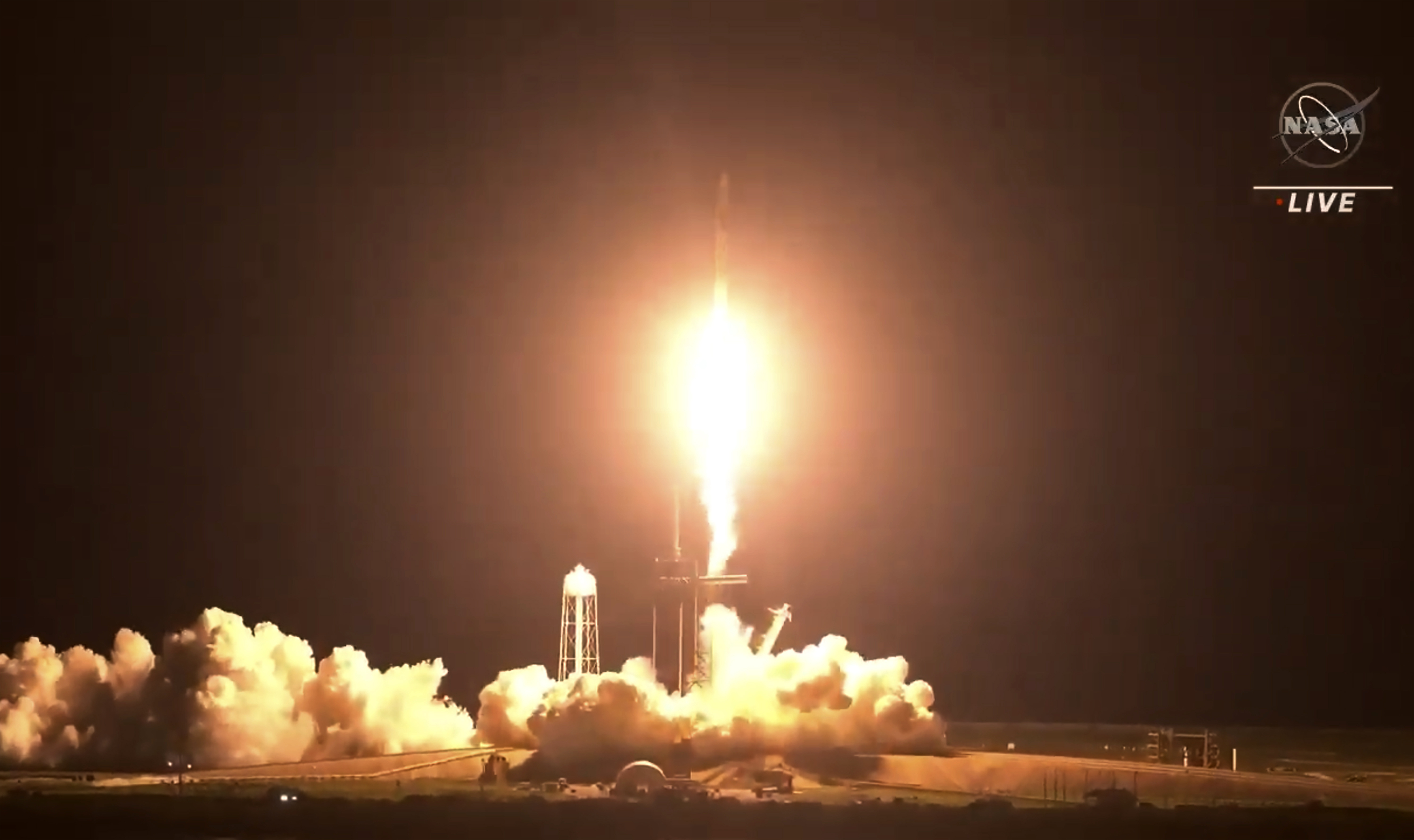 Photos: SpaceX launches 4 astronauts on reused capsule, rocket to International Space Station