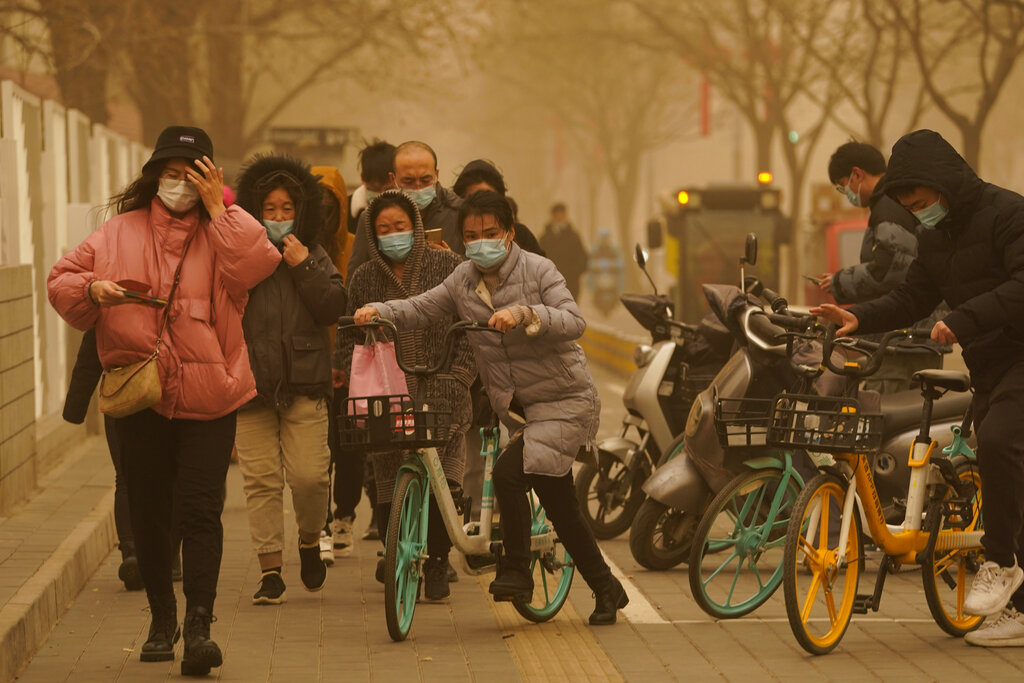 Worst sandstorm in a decade sweeps across China