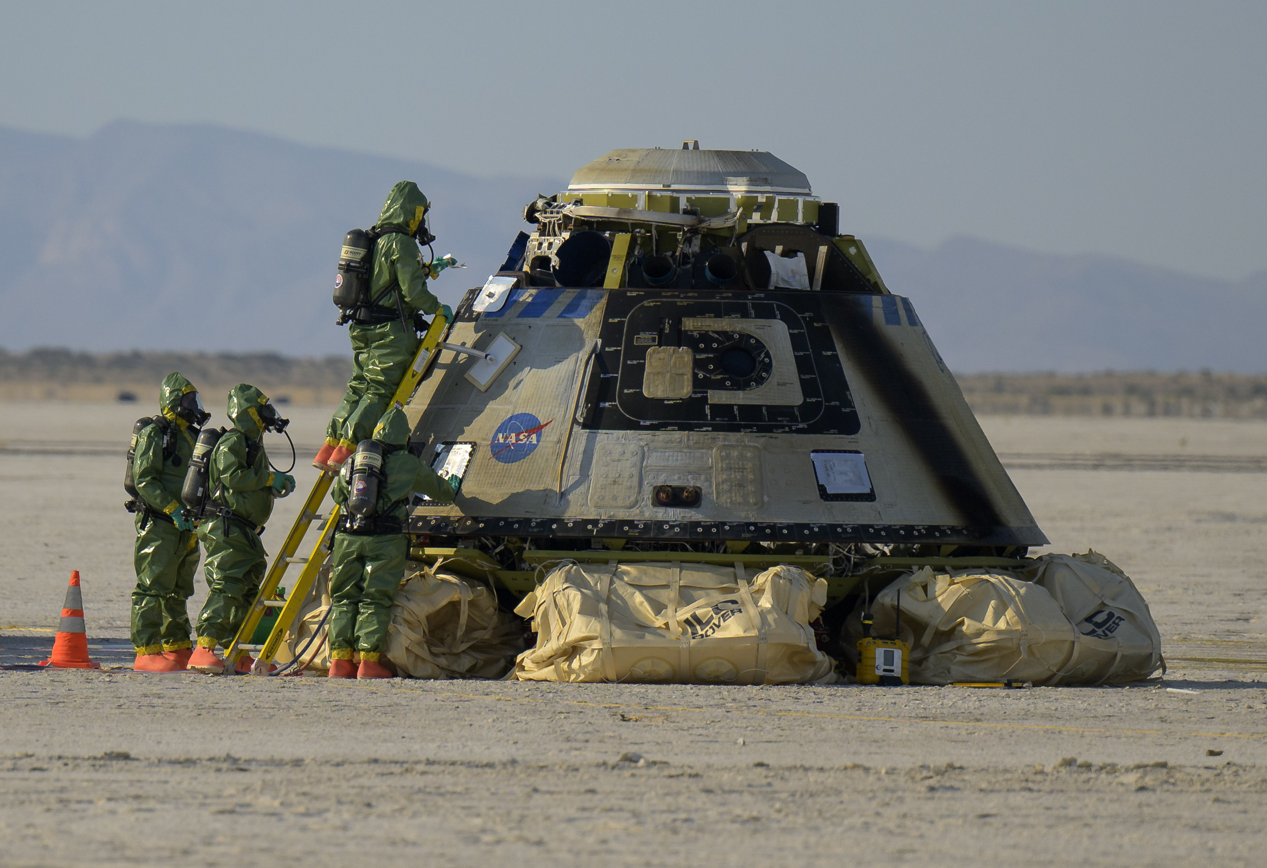 Photos: Boeing Starliner capsule returns to Earth from International Space Station