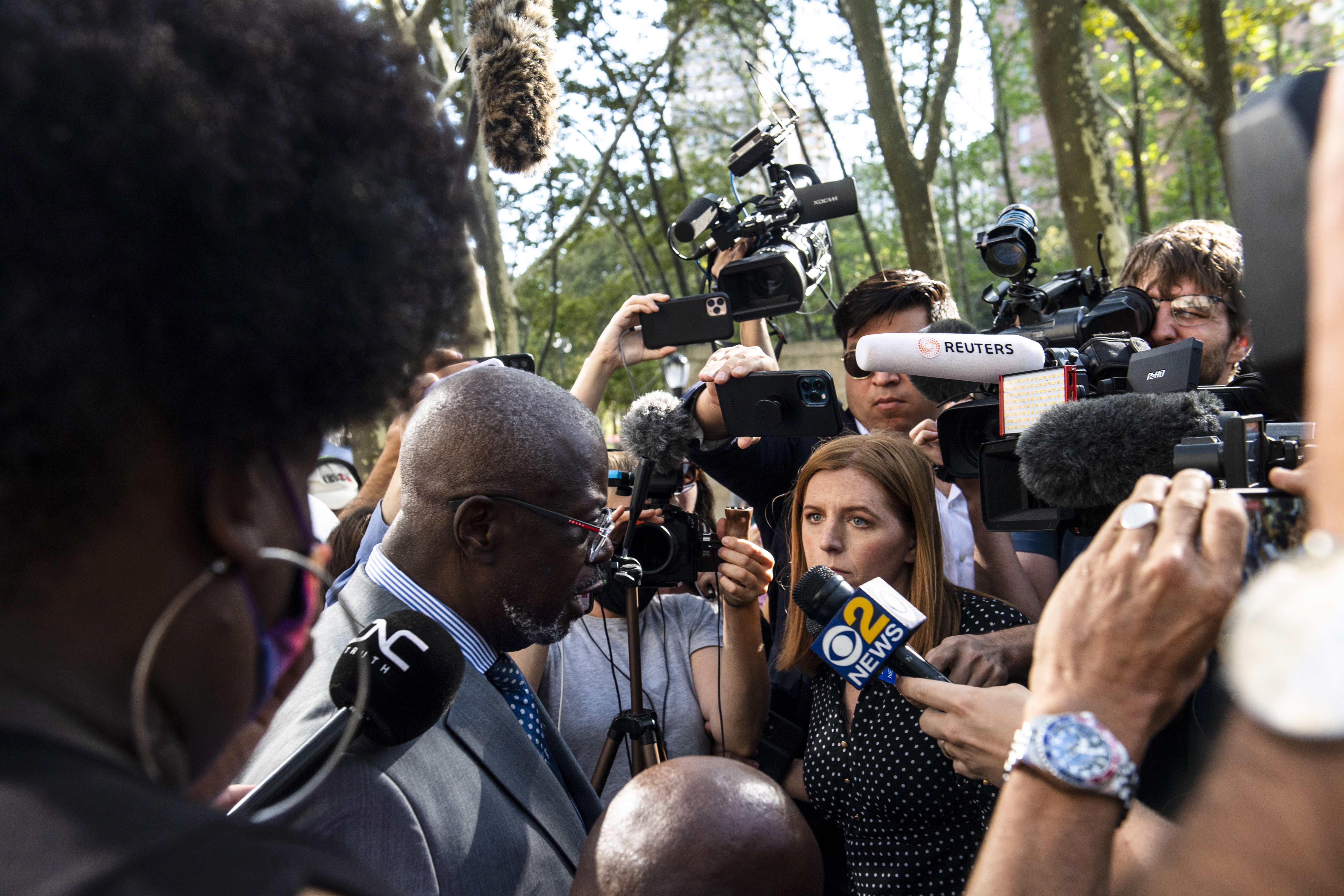 Images: R. Kelly found guilty of racketeering, sex trafficking charges