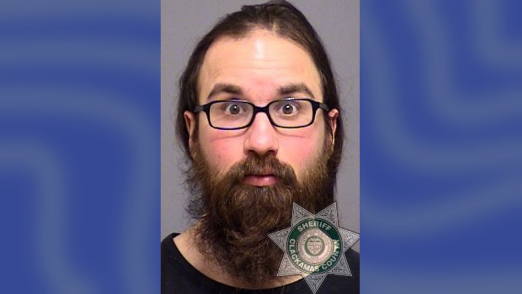 Oregon man accused of sexually assaulting woman in store checkout line
