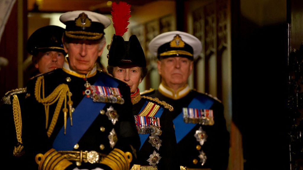 King Charles III, siblings stand vigil around Queen Elizabeth II's coffin
