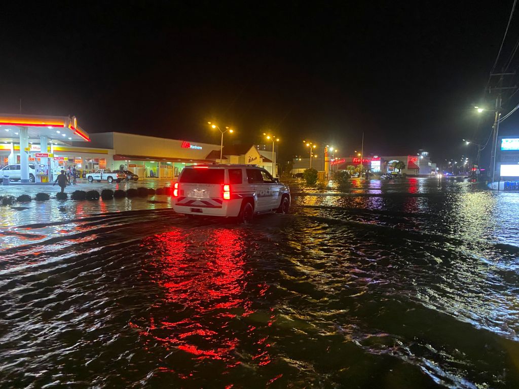 Hurricane Isaias strikes the Carolinas