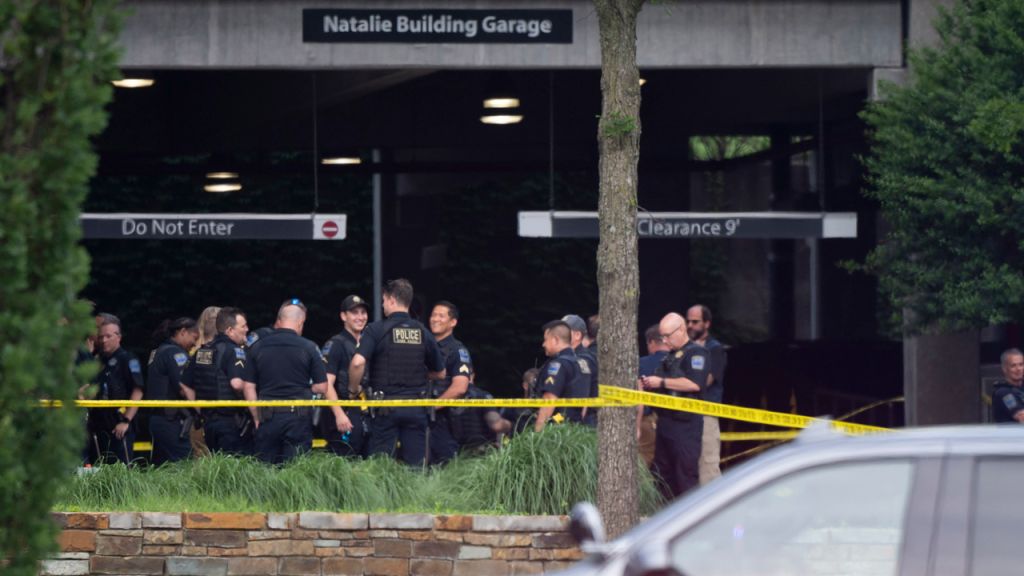 Photos: Tulsa, Oklahoma, shooting leaves 5 dead, including gunman