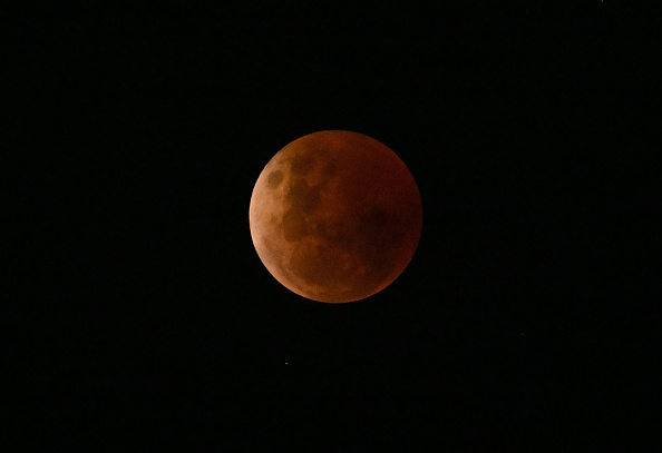 Photos: 'Beaver moon' total lunar eclipse, aka 'blood moon,' delights skygazers