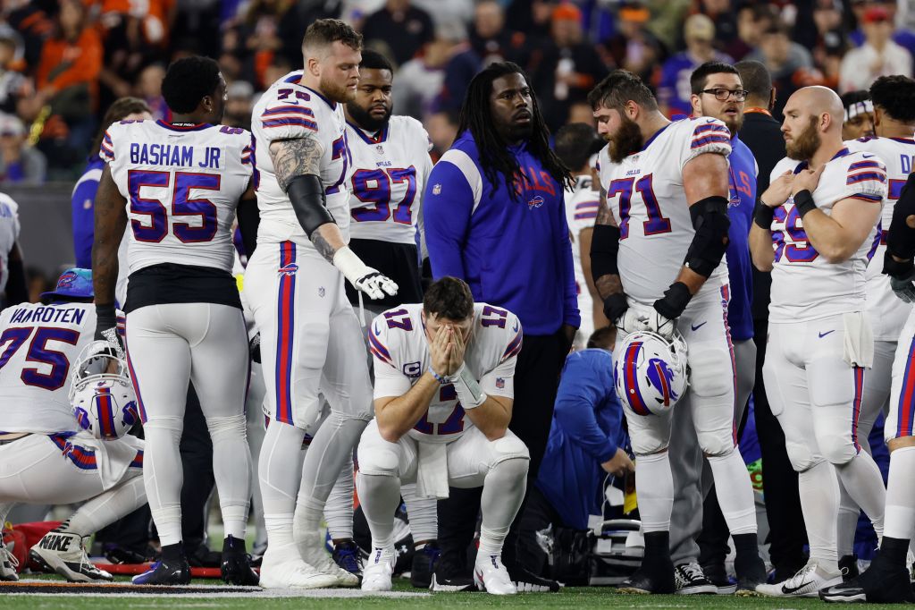 Buffalo Bills safety Damar Hamlin collapses, receives CPR on field