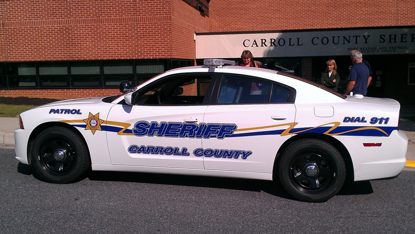 Good Samaritans help deputy who was assaulted by driver during traffic stop