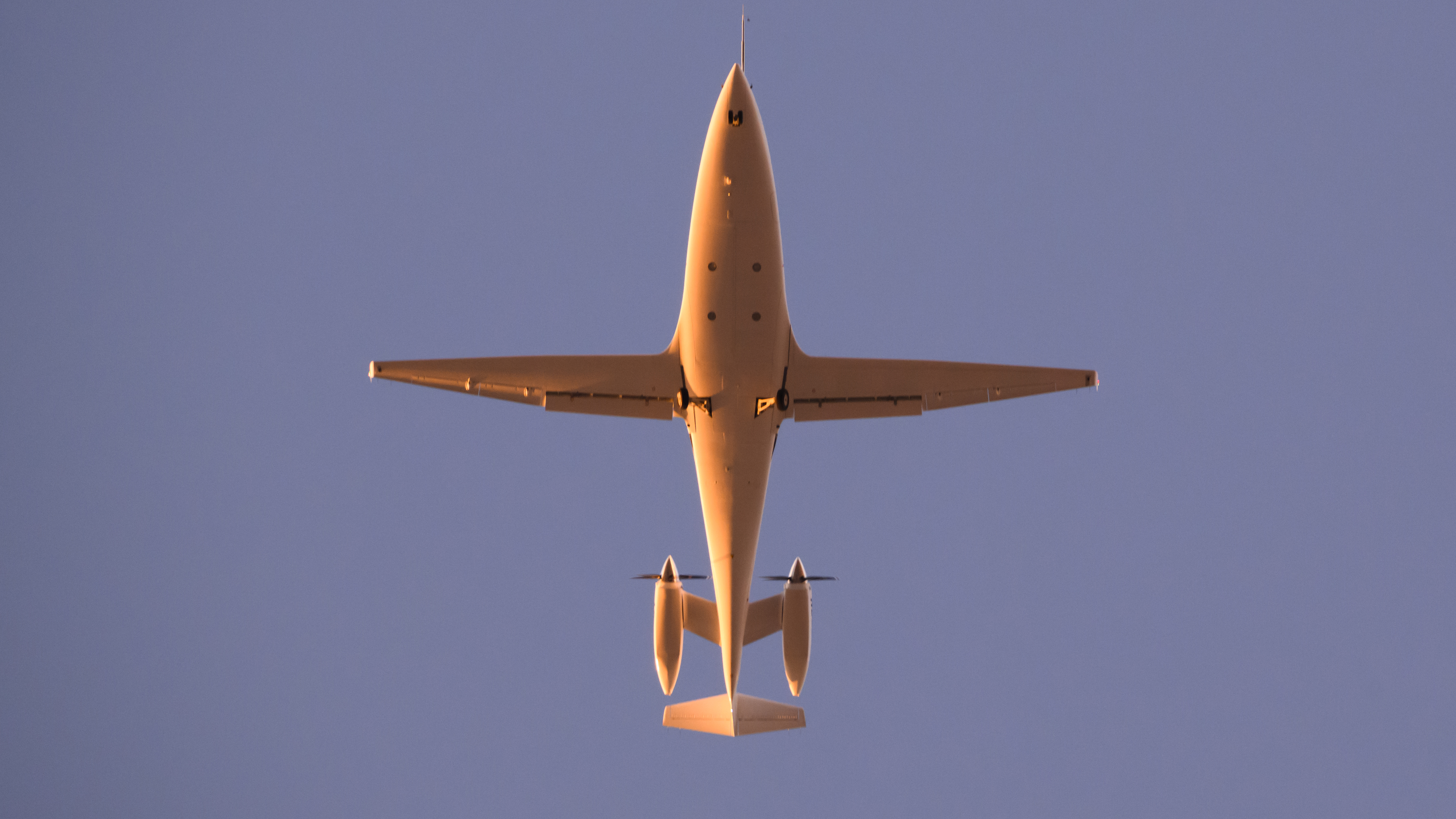 First all-electric commuter airplane takes to the skies