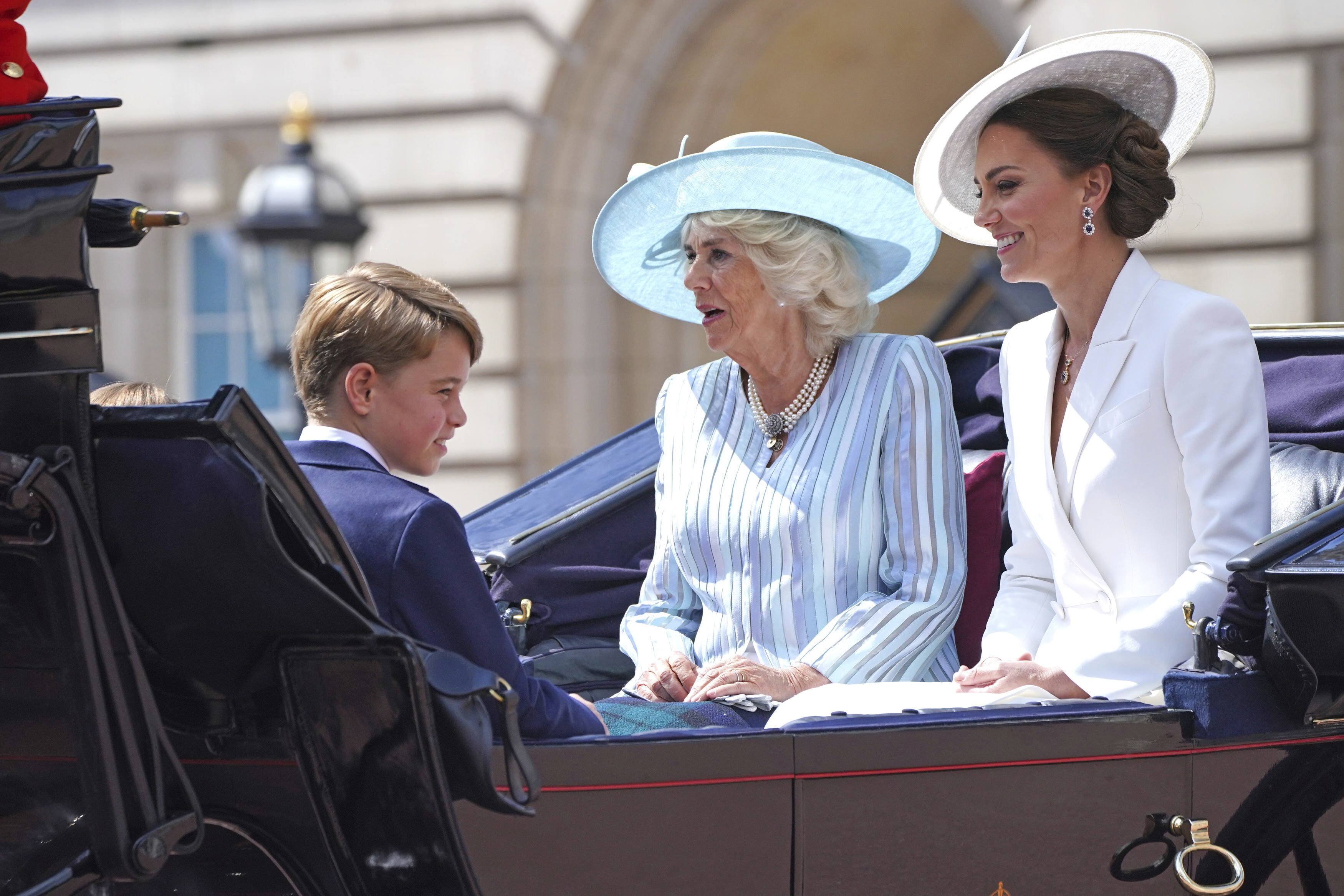 Photos: Queen Elizabeth's Platinum Jubilee kicks off with Trooping the Color