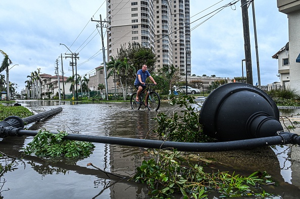 Hurricane Ian batters Florida