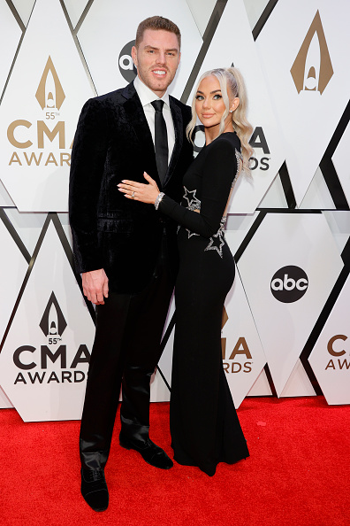 Photos: CMA Awards 2021 red carpet looks