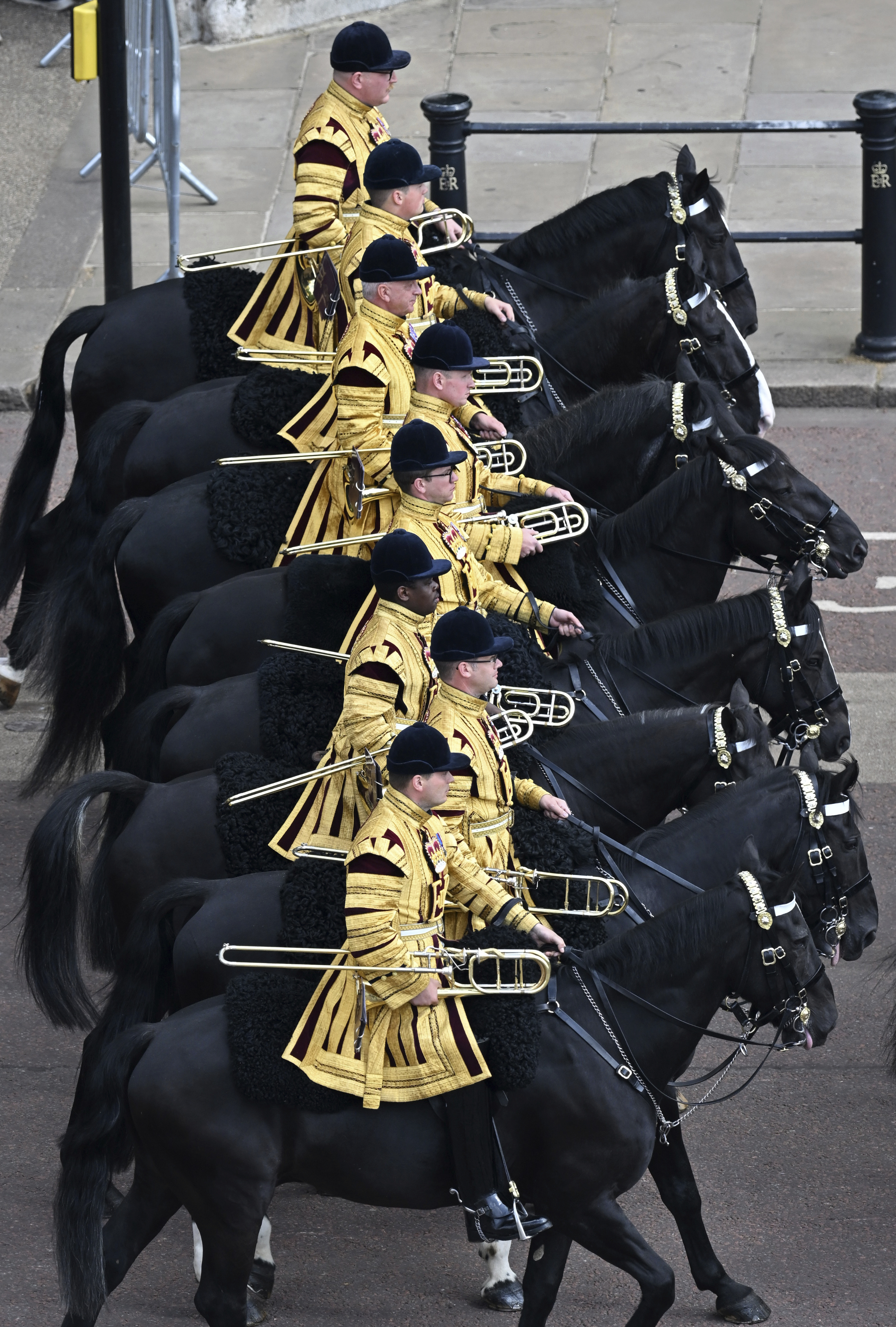 Photos: Queen Elizabeth's Platinum Jubilee kicks off with Trooping the Color