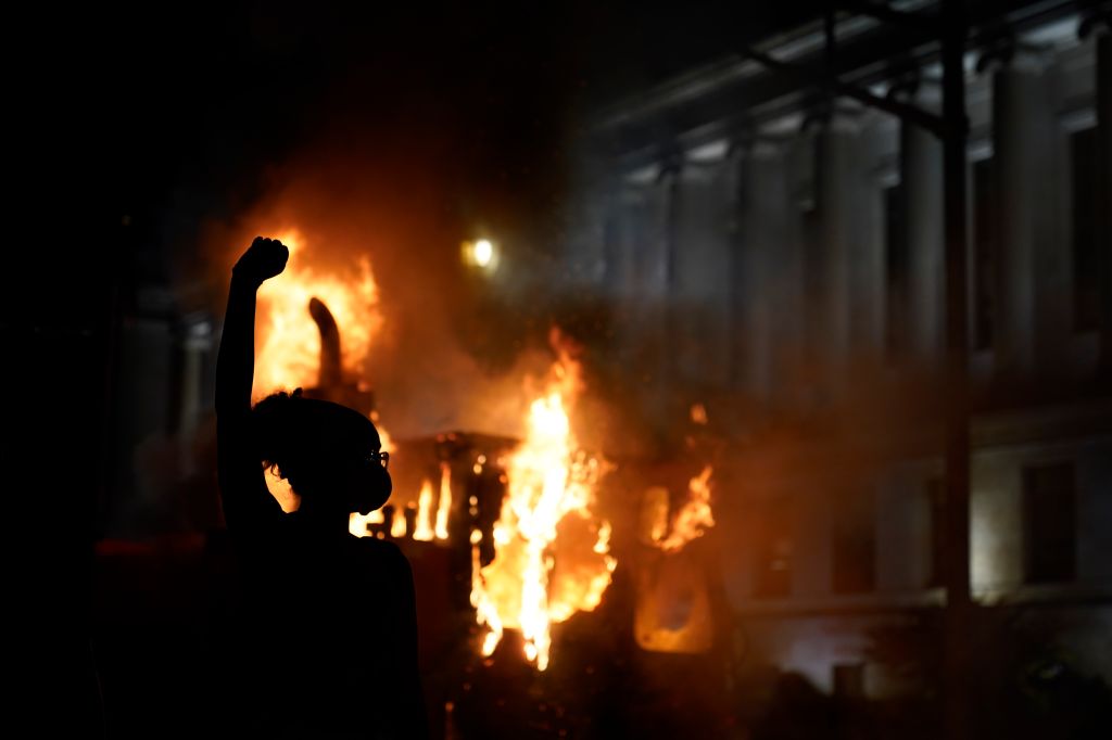 Portesters, police clash in Kenosha, Wisconsin