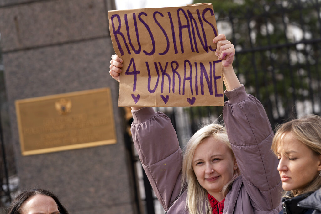 Invasion of Ukraine protested across the globe