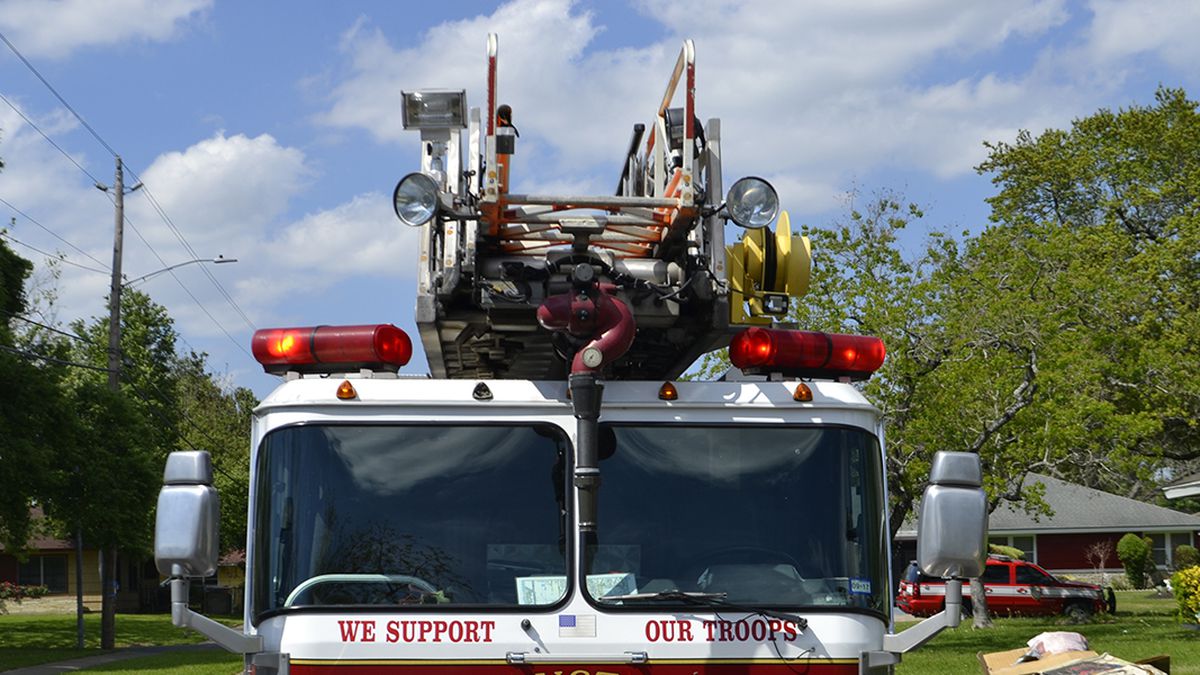 Alaskan man steals fire truck, drives 15 miles to bar with emergency lights on