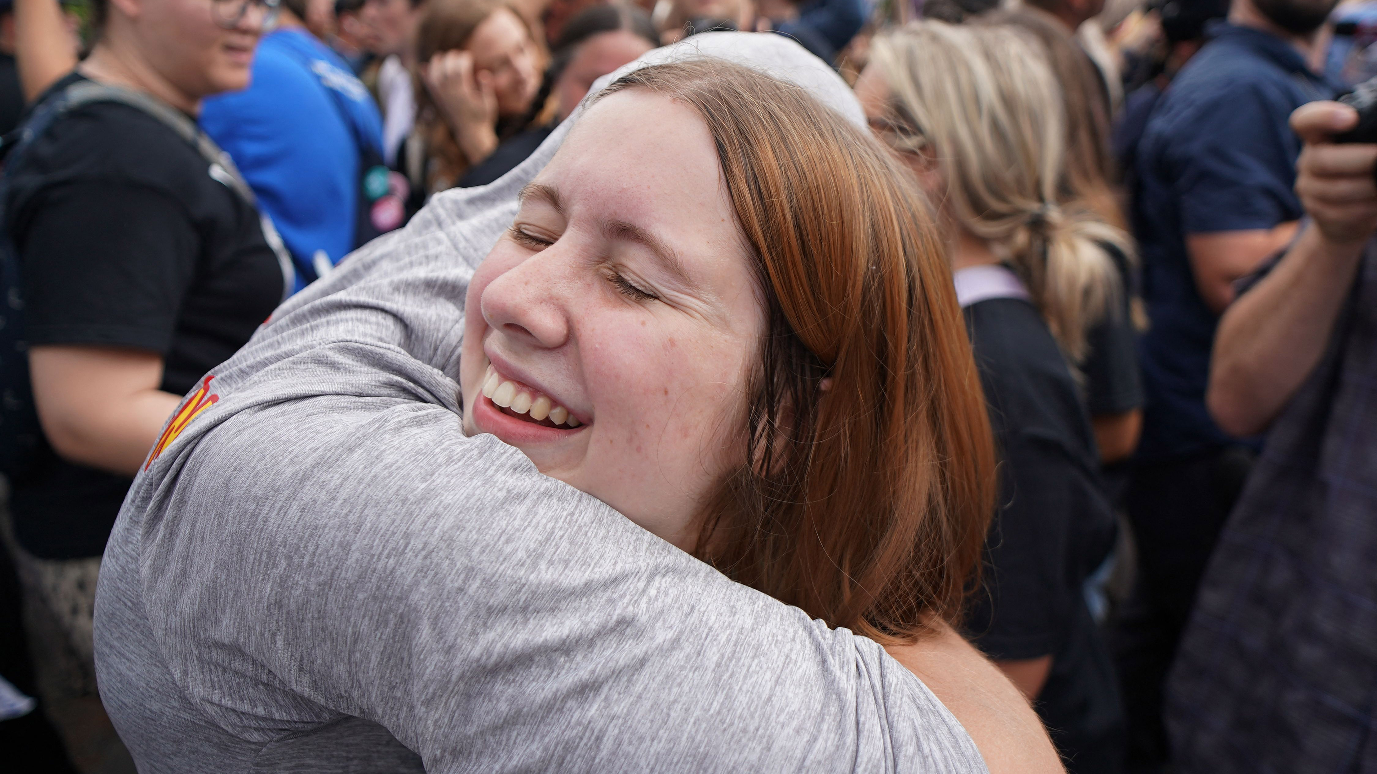 Supreme Court overturns Roe v. Wade