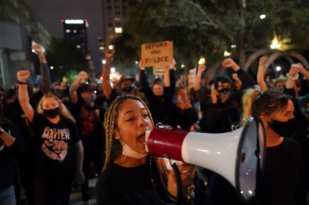 Breonna Taylor protests continue for 2nd night