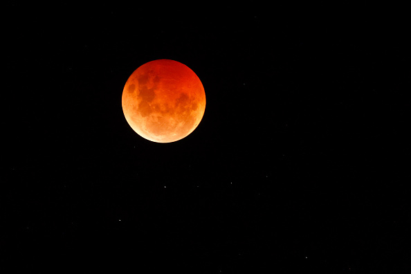 Photos: 'Beaver moon' total lunar eclipse, aka 'blood moon,' delights skygazers