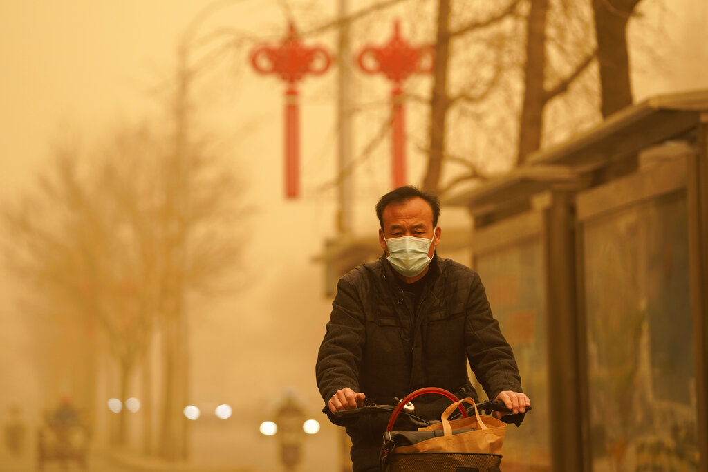 Worst sandstorm in a decade sweeps across China