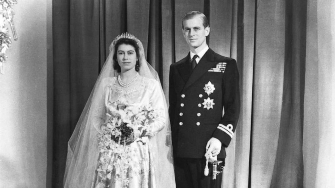 Queen, Prince Philip celebrate 73rd wedding anniversary