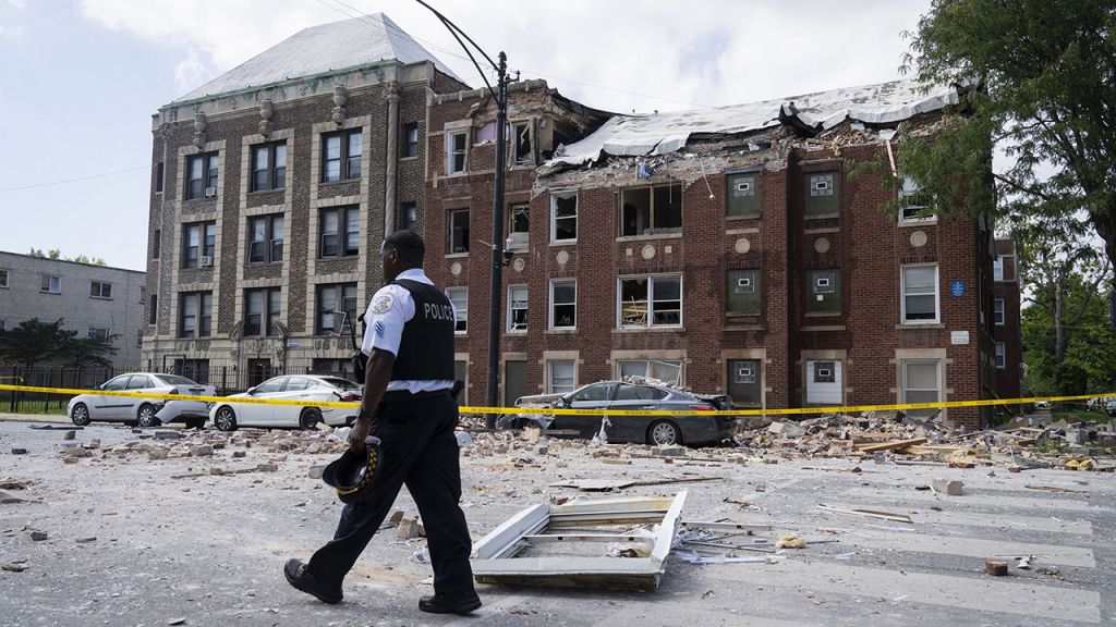 Photos: Chicago building explosion leaves 8 injured