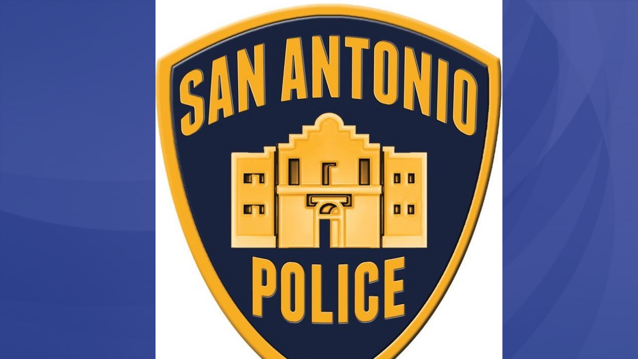 San Antonio man shot in knee