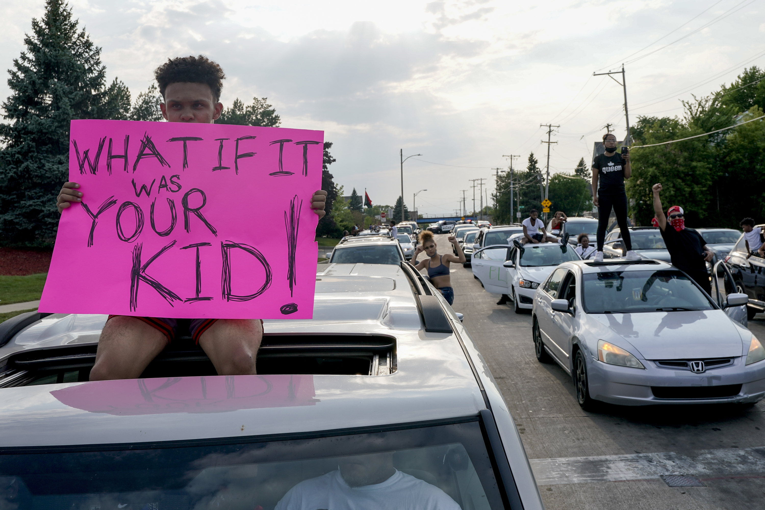 Portesters, police clash in Kenosha, Wisconsin