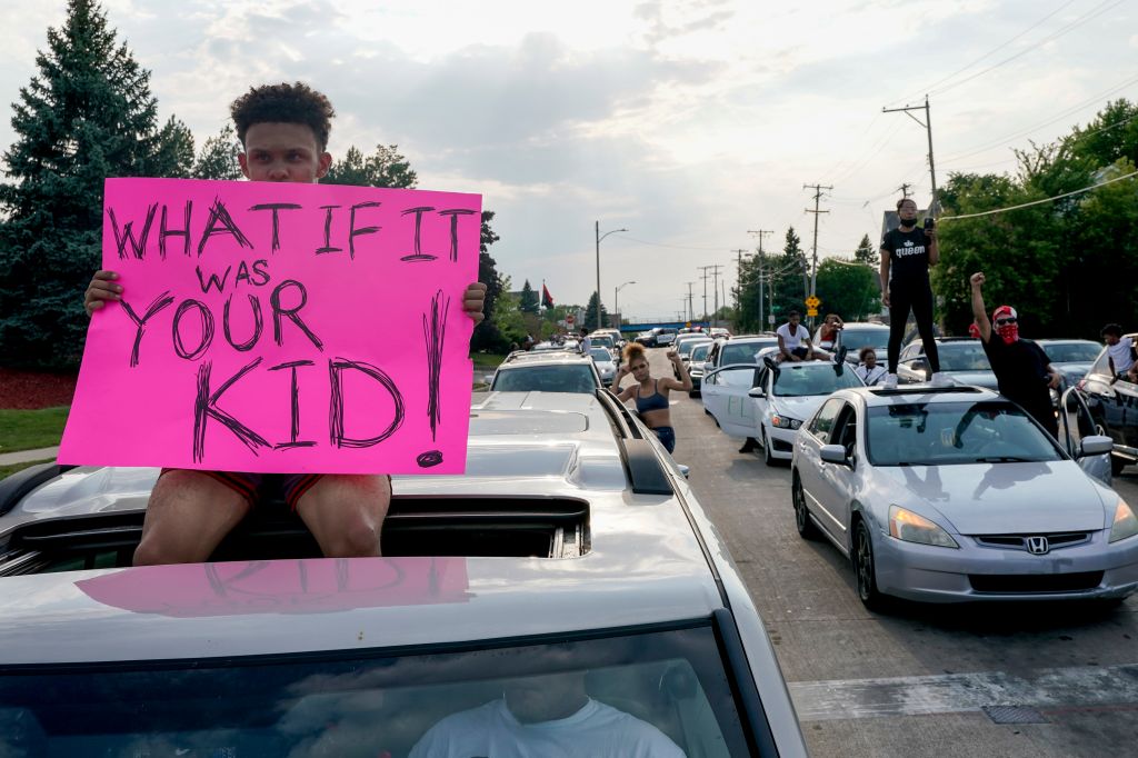 Portesters, police clash in Kenosha, Wisconsin