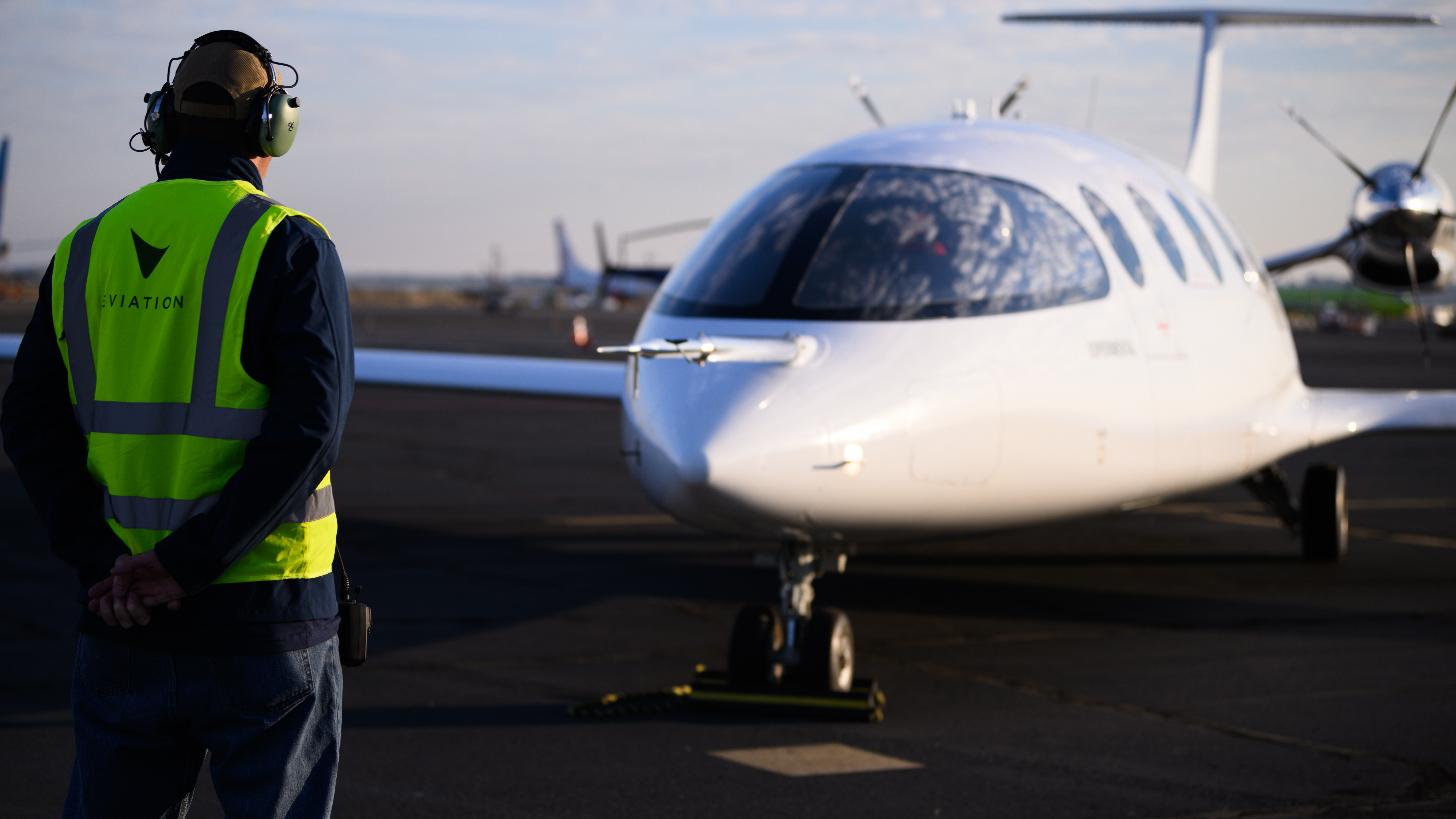 First all-electric commuter airplane takes to the skies