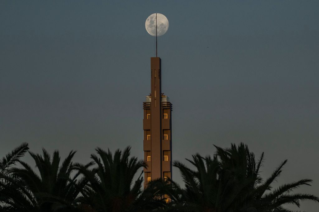 Photos: Cold Moon 2021 brightens the night sky