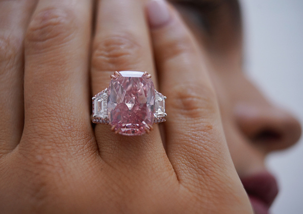 Pure pink diamond sale