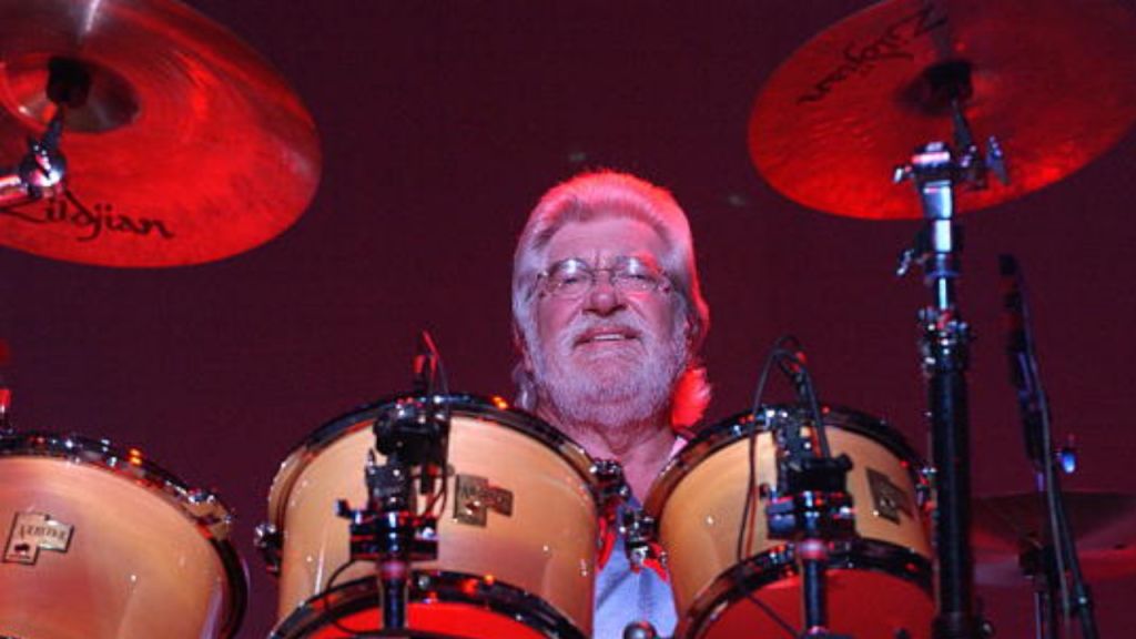 Graeme Edge dies