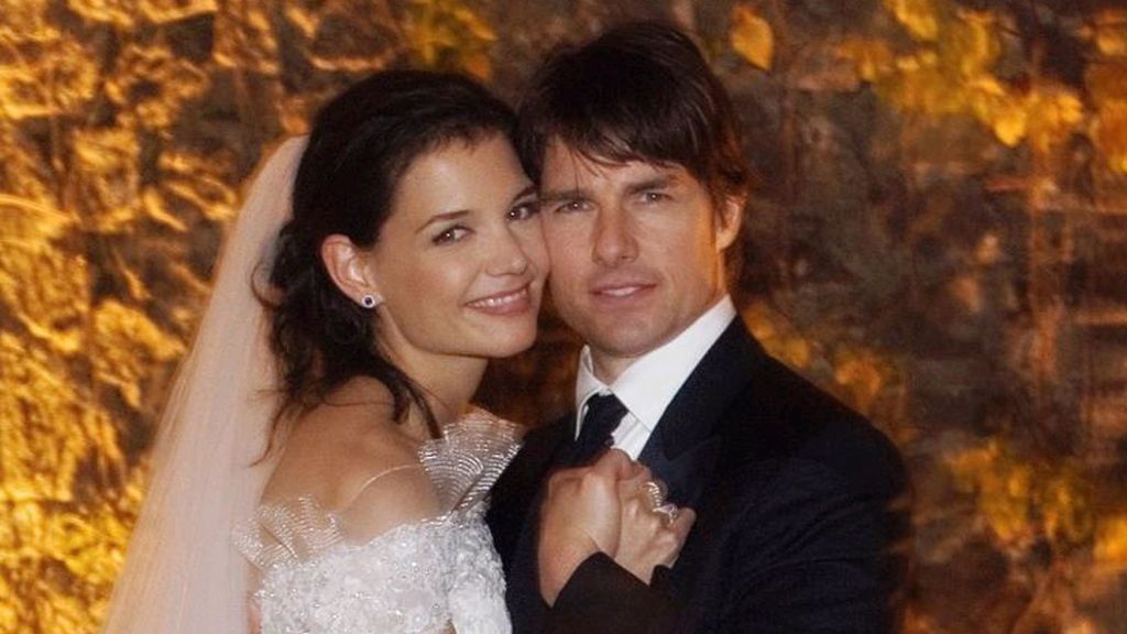 2006 - Tom Cruise and Katie Holmes Wedding in Italy - Official Photo - November 18, 2006