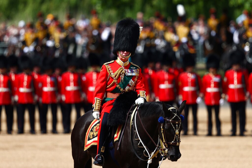 Photos: Queen Elizabeth's Platinum Jubilee kicks off with Trooping the Colo