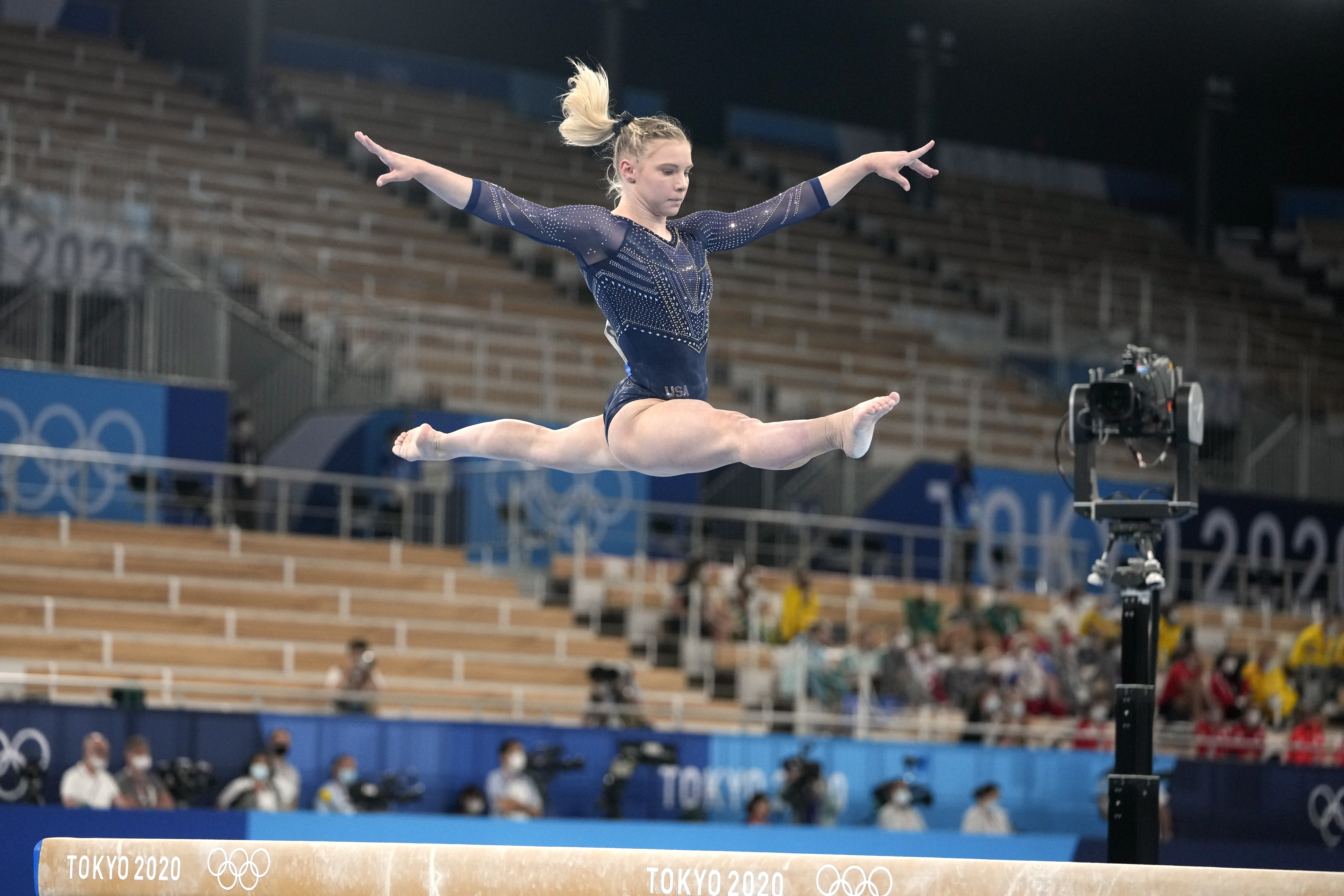 Photos: Sunisa Lee, Jade Carey compete in Olympic gymnastics all-around