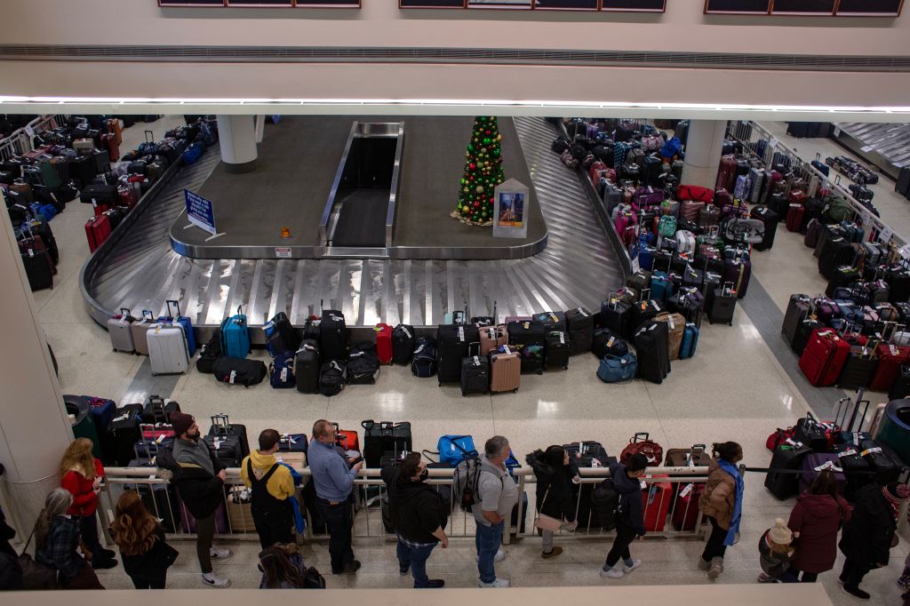 Passengers stranded, bags pile up as Southwest cancels flights