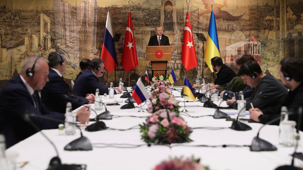 Photos: Ukraine, Russia hold new talks in Turkey