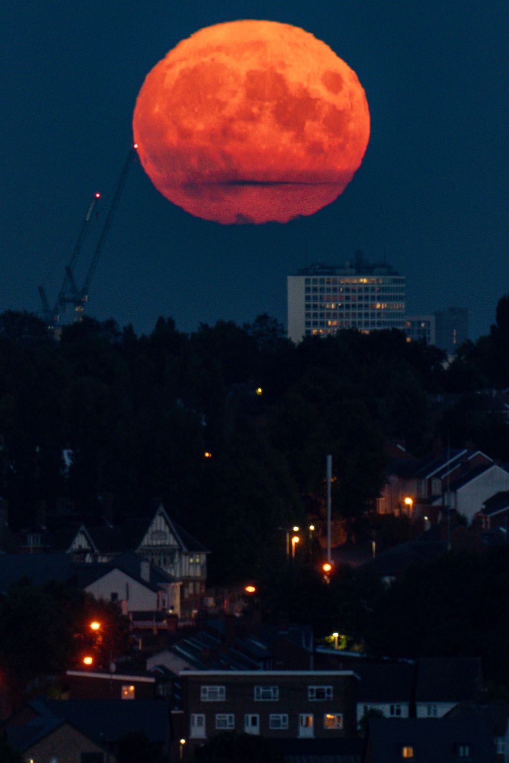 Photos: September 2021 Harvest Moon brightens the night sky