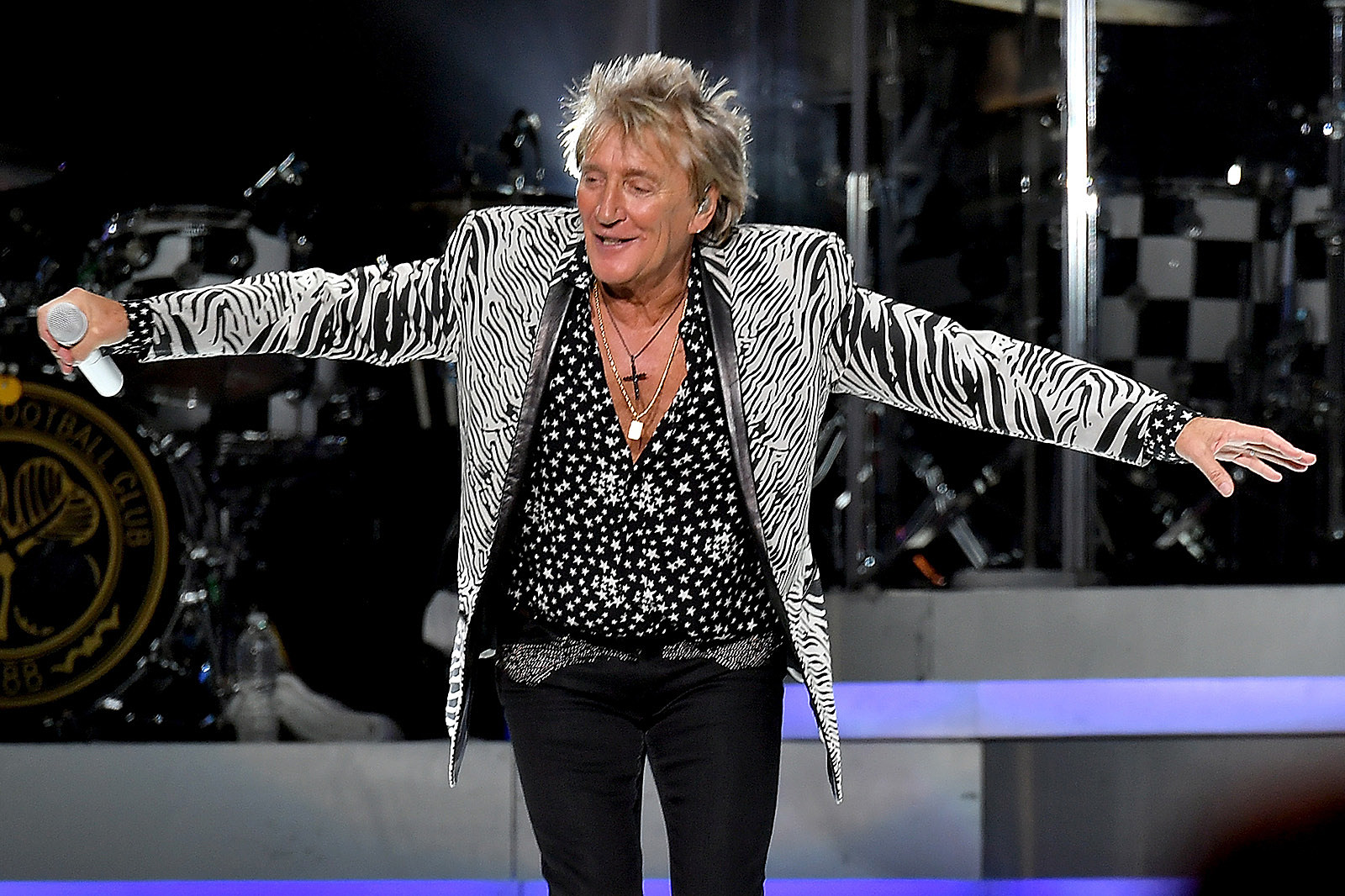 Listen to New Rod Stewart Song 'Stop Loving Her Today'