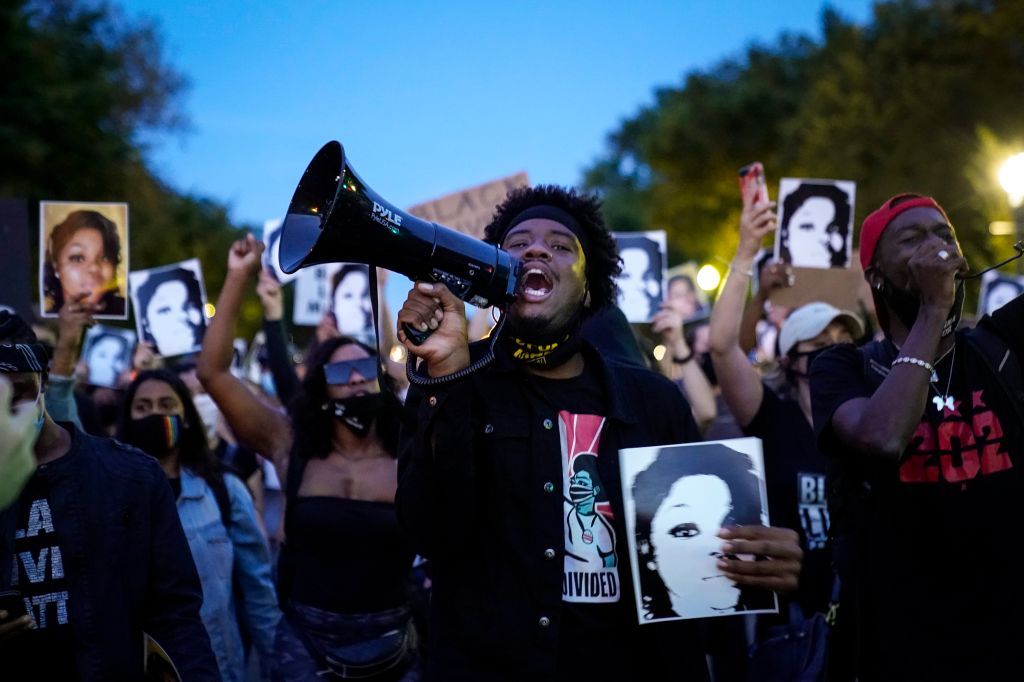 Protests continue after charging decision announced in Breonna Taylor's death