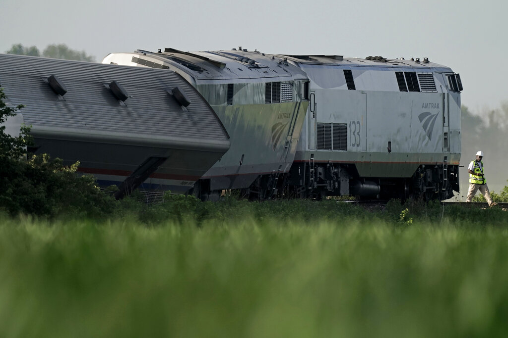 Amtrak derailment in Missouri