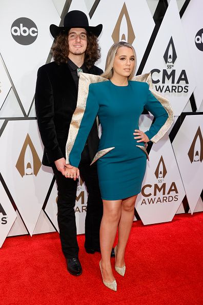 Photos: CMA Awards 2021 red carpet looks