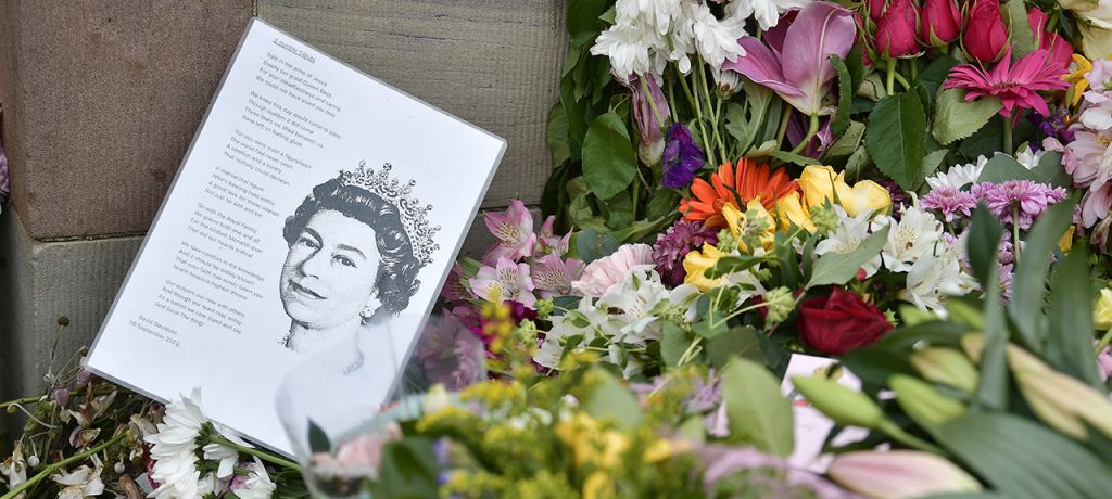 Queen Elizabeth II dies: King Charles III visits Northern Ireland