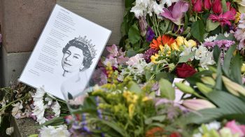 Queen Elizabeth II dies: King Charles III visits Northern Ireland