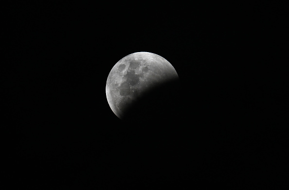 Photos: 'Beaver moon' total lunar eclipse, aka 'blood moon,' delights skygazers