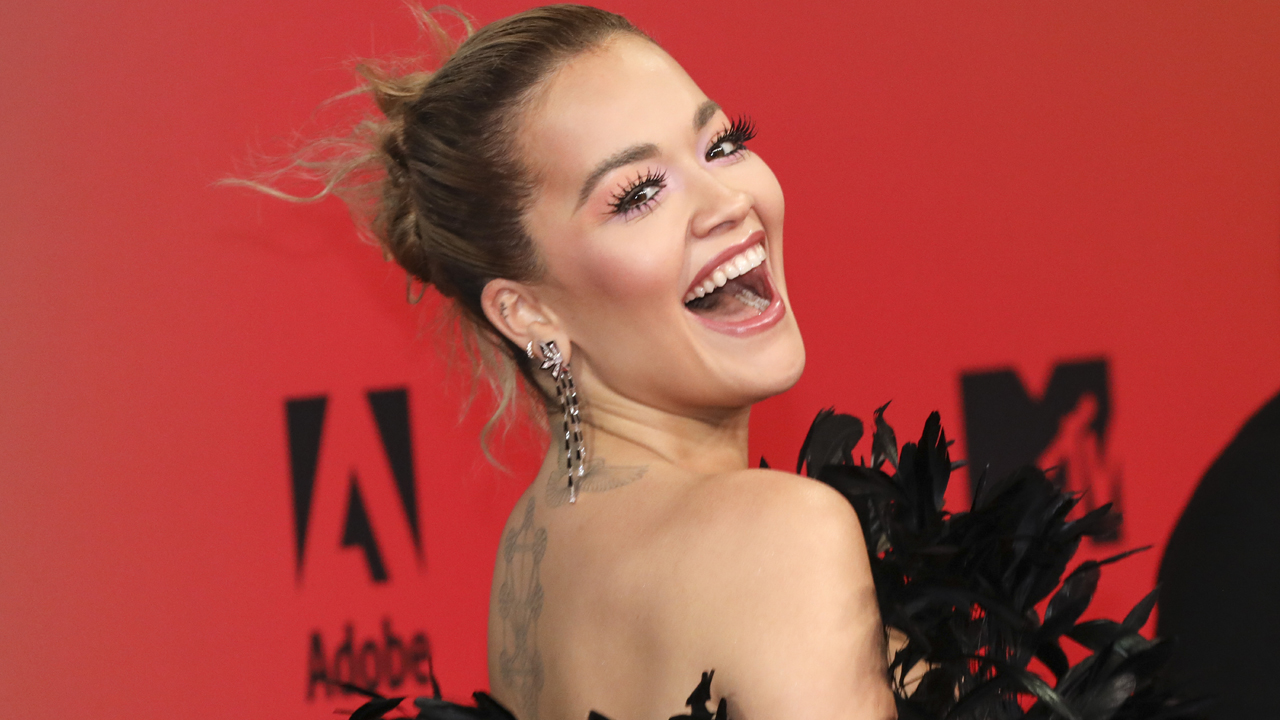 Photos: MTV Europe Music Awards 2021 red carpet