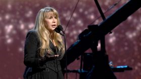 Stevie Nicks joins Dreams challenge