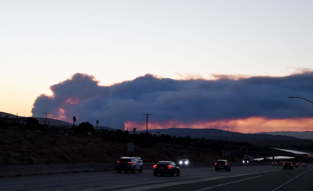 'Lake Fire' burns more than 10,000 acres in Southern California