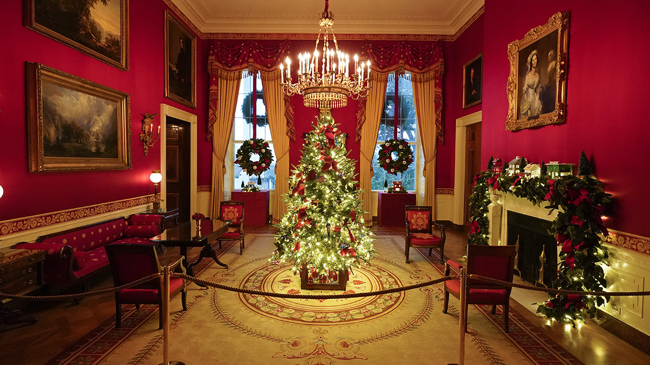 2020 White House Christmas decorations unveiled