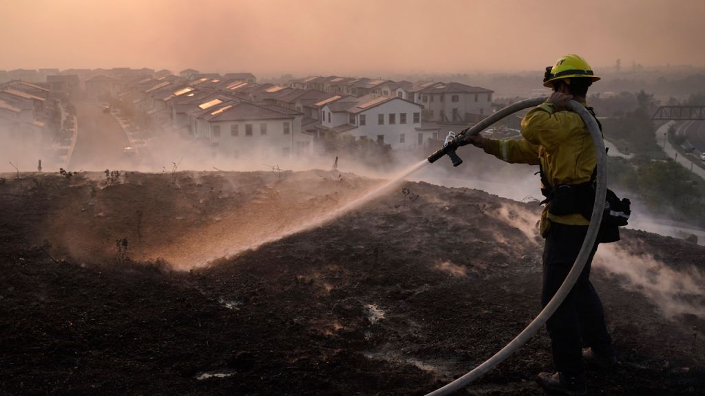 Photos: Silverado Fire in Southern California forces thousands to evacuate